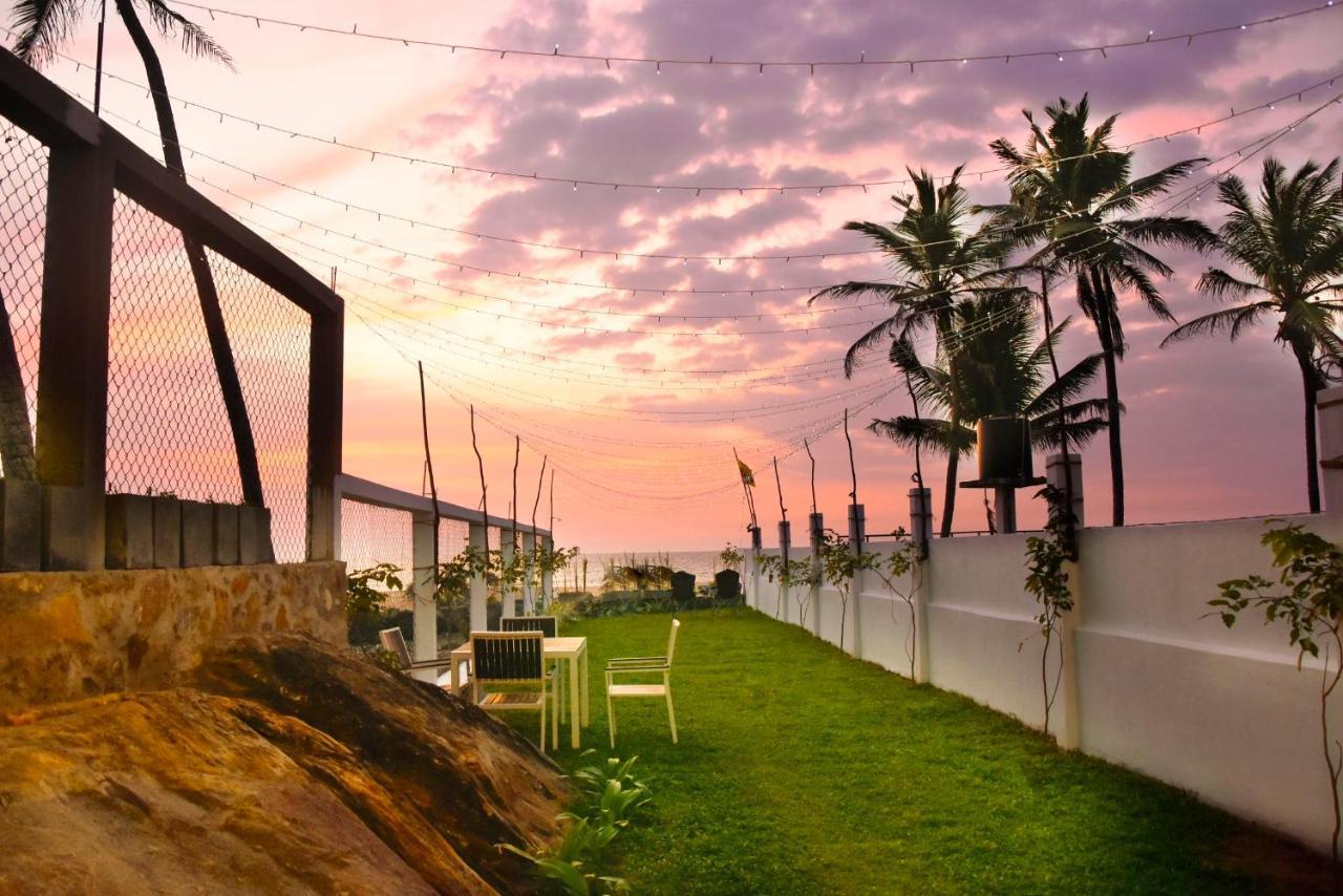 Kavin Beach Hotel Hikkaduwa Esterno foto