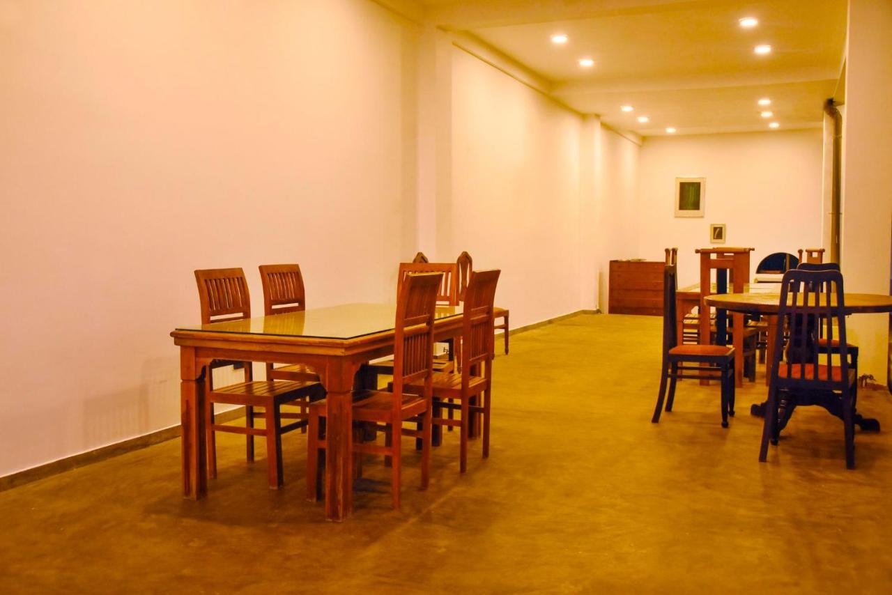 Kavin Beach Hotel Hikkaduwa Esterno foto