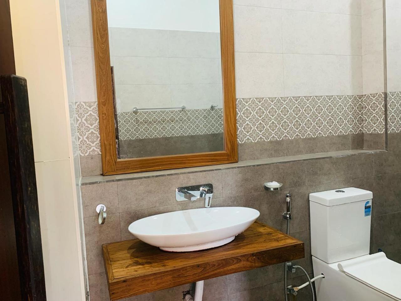 Kavin Beach Hotel Hikkaduwa Esterno foto